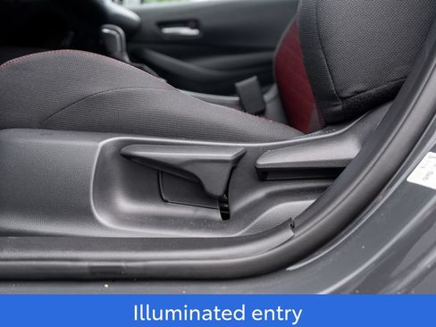 Used 2026 Toyota Corolla SE w/ SE Package FWD image 18