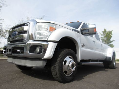 Used 2013 Ford F450 Lariat w/ Lariat Ultimate Pkg image 22