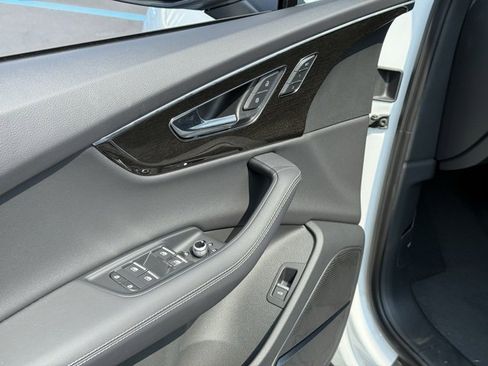 New 2025 Audi Q7 3.0T Premium Plus image 11
