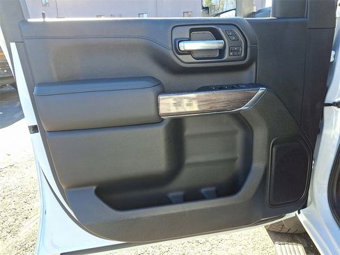 Used 2021 Chevrolet Silverado 3500 LTZ w/ Z71 Off-Road Package image 12