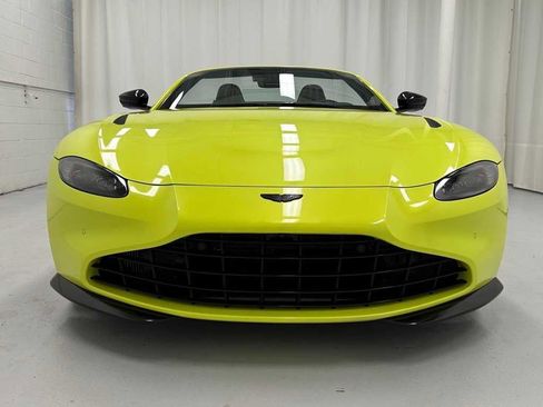 Used 2022 Aston Martin V8 Vantage image 33