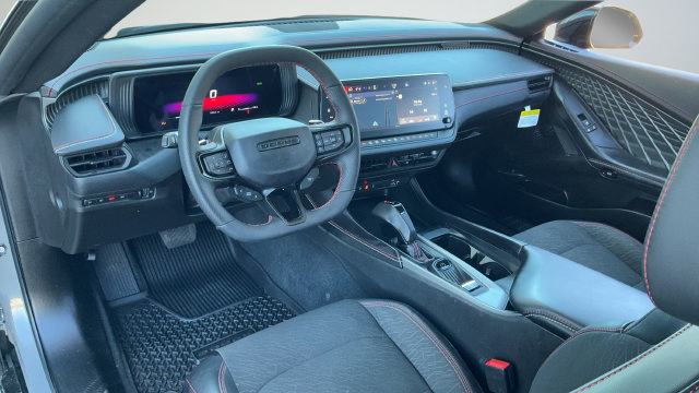 Used 2025 Dodge Charger Daytona R/T w/ Sun & Sound Package AWD/4WD image 9