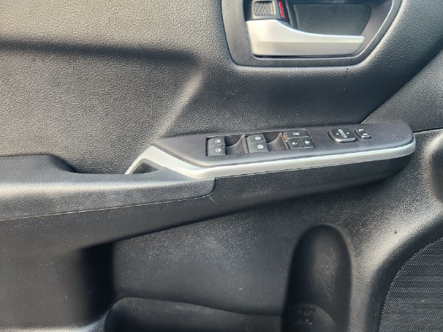 Used 2016 Toyota Camry SE FWD image 22