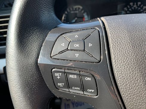 Used 2018 Ford Explorer XLT AWD/4WD image 23