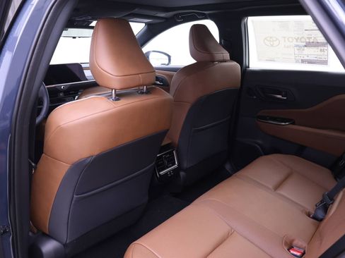 New 2025 Toyota Crown Signia Limited image 11