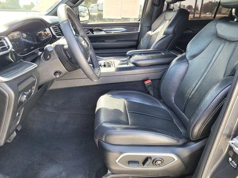 Used 2022 Jeep Wagoneer Series II AWD/4WD image 17