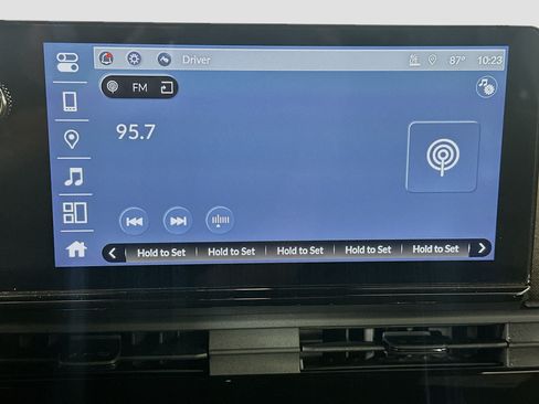 Used 2024 Honda Prologue EX image 21