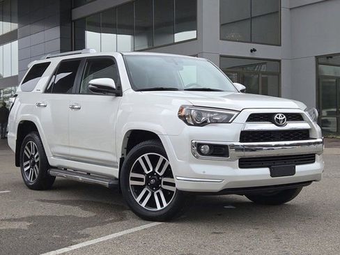 Used 2018 Toyota 4Runner Limited image 2
