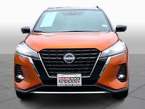 Certified 2024 Nissan Kicks SR w/ SR Premium Package image 3