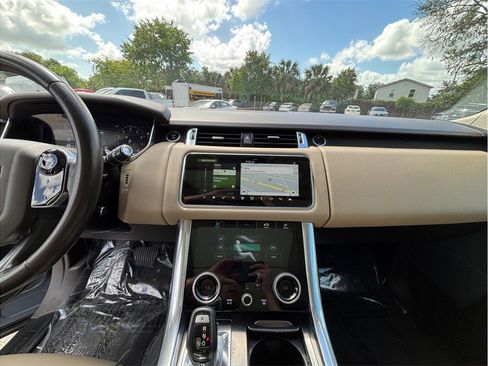 Used 2021 Land Rover Range Rover Sport SE image 11