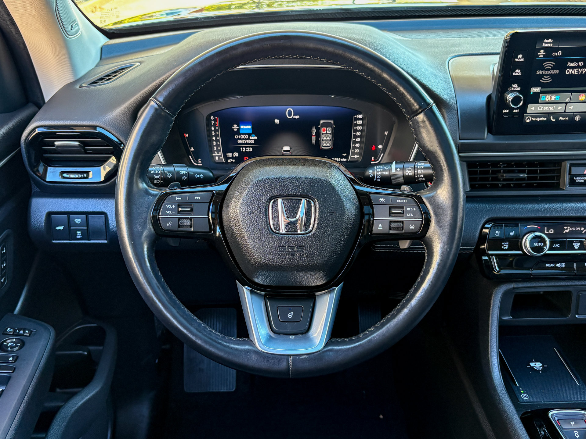 Used 2023 Honda Pilot Elite image 12