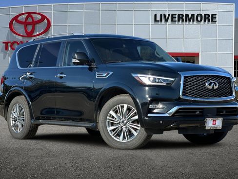 Used 2022 INFINITI QX80 Luxe image 2