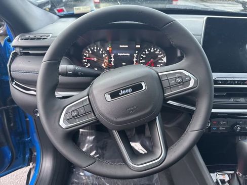 New 2026 Jeep Compass Latitude image 19