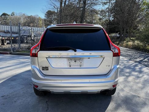 Used 2015 Volvo XC60 T5 Premier w/ Proximity Package image 9