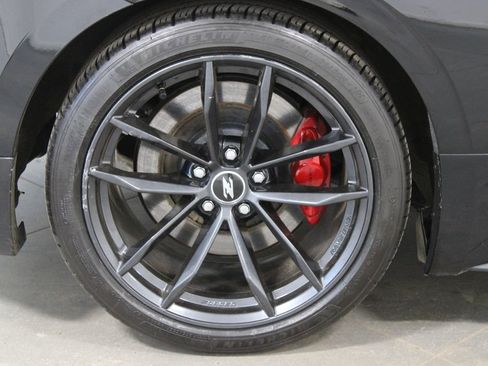 Used 2024 Nissan Z Performance w/ Floor Mat Package RWD image 14