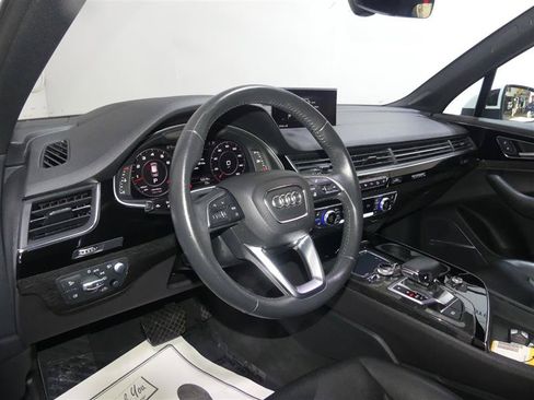 Used 2019 Audi Q7 3.0T Prestige w/ Prestige Package AWD/4WD image 24
