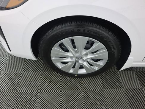 Certified 2025 Nissan Sentra S image 11