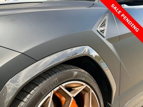 Used 2024 Lamborghini Urus Performante AWD/4WD image 10