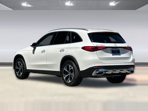 New 2026 Mercedes-Benz GLC 350e 4MATIC image 3