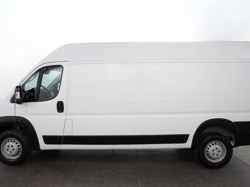 Used 2025 RAM ProMaster 2500 w/ Convenience Group FWD image 5
