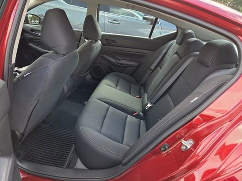 Used 2024 Nissan Altima 2.5 SV w/ SV Premium Package FWD image 7