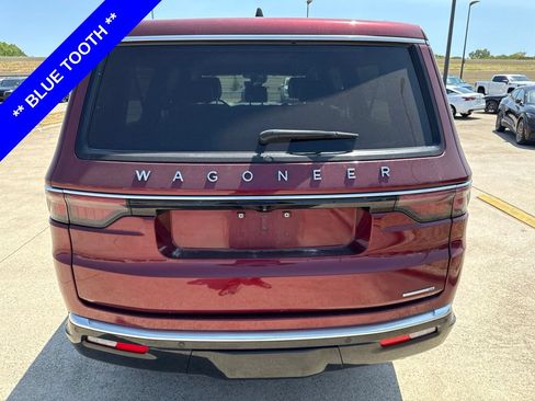Used 2024 Jeep Wagoneer L Series II w/ Flexible Seating Group AWD/4WD image 9