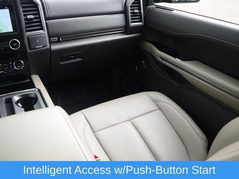 Used 2019 Ford Expedition XLT w/ Equipment Group 202A AWD/4WD image 14