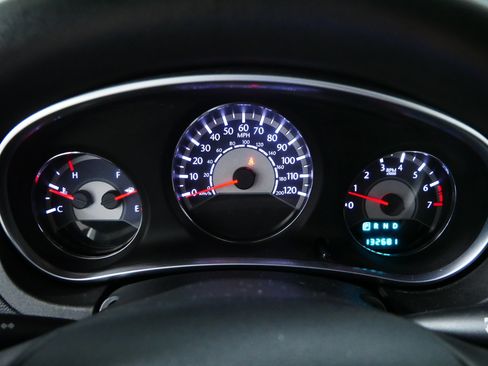 Used 2011 Chrysler 200 LX FWD image 21