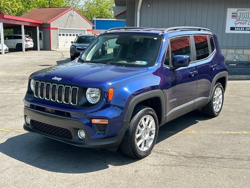 Used 2020 Jeep Renegade Latitude w/ Cold Weather Group AWD/4WD image 2