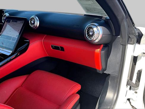 Used 2022 Mercedes-Benz SL 63 AMG 4MATIC image 19