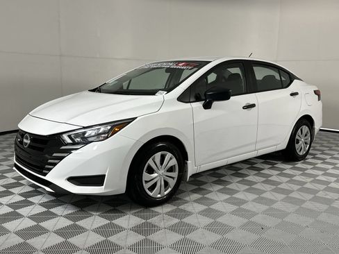 Certified 2025 Nissan Versa S w/ Trunk Package FWD image 4
