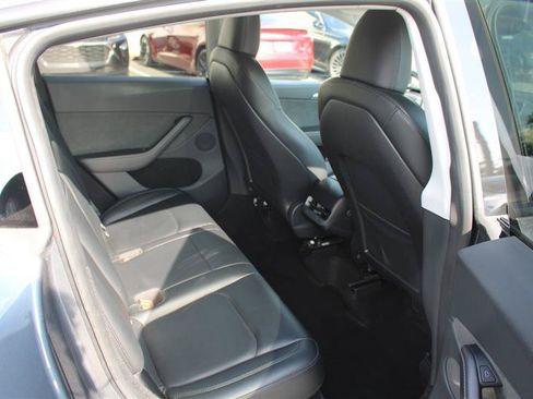 Used 2023 Tesla Model Y Long Range AWD/4WD image 9