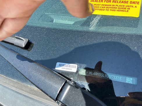 Used 2025 Buick Encore GX Preferred image 10