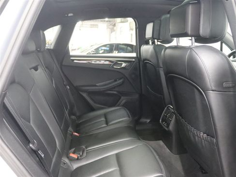 Used 2016 Porsche Macan S AWD/4WD image 18
