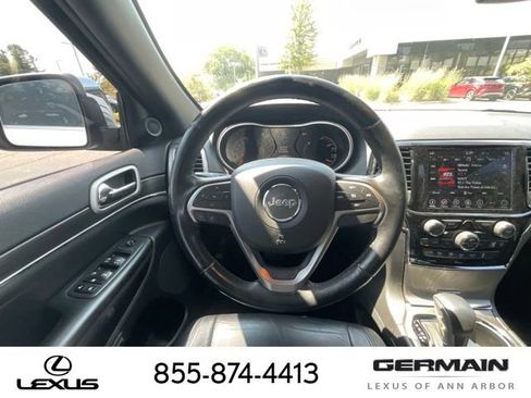 Used 2019 Jeep Grand Cherokee Limited AWD/4WD image 15