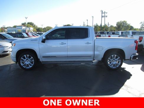 Used 2022 Chevrolet Silverado 1500 High Country w/ High Country Premium Package image 9