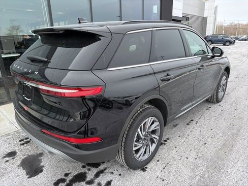 New 2026 Lincoln Corsair Premiere image 3