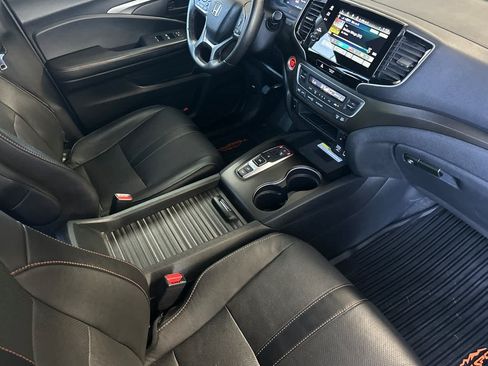 Used 2023 Honda Passport TrailSport image 18