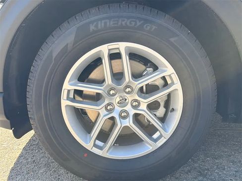 New 2026 Ford Explorer Active w/ Active Comfort Package image 9