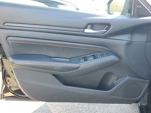 Used 2019 Nissan Altima 2.5 SR image 13