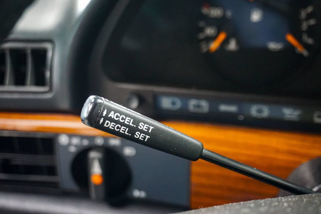 Used 1990 Mercedes-Benz 350 SDL image 44