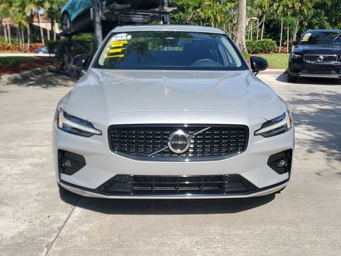 Used 2024 Volvo S60 B5 Core FWD image 2