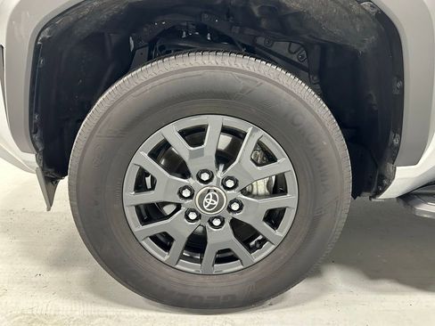 Used 2025 Toyota 4Runner SR5 AWD/4WD image 63