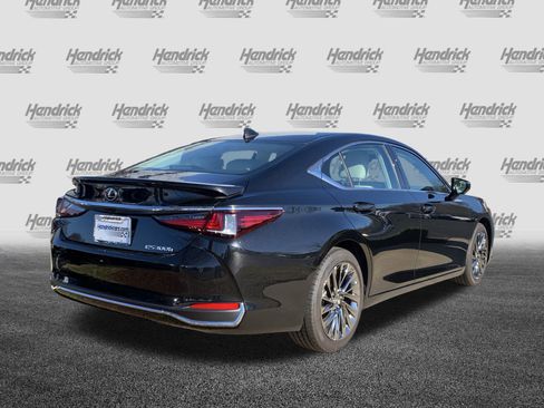 Certified 2025 Lexus ES 300h w/ Luxury Package image 10