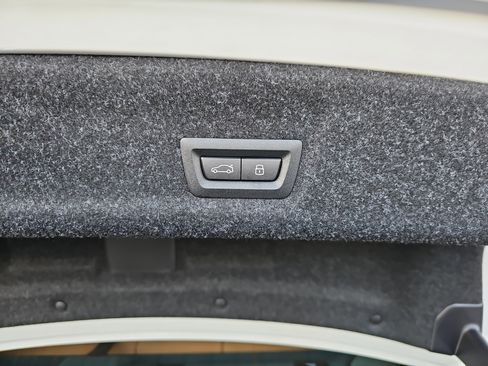 New 2026 BMW 330i Sedan w/ M Sport Package image 13