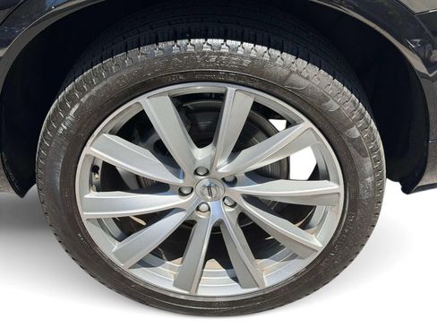 Used 2023 Volvo XC90 B6 Plus AWD/4WD image 16