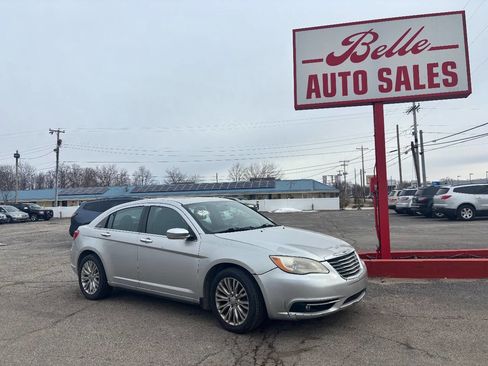Used 2012 Chrysler 200 Limited image 1