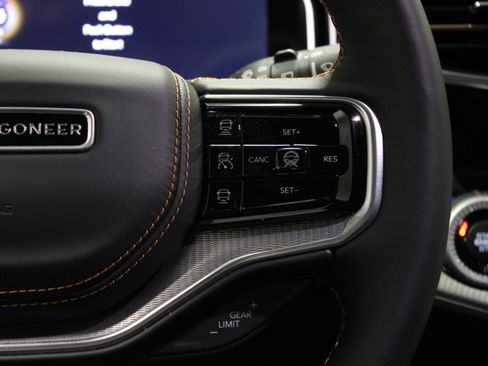 New 2023 Jeep Grand Wagoneer Series III AWD/4WD image 27