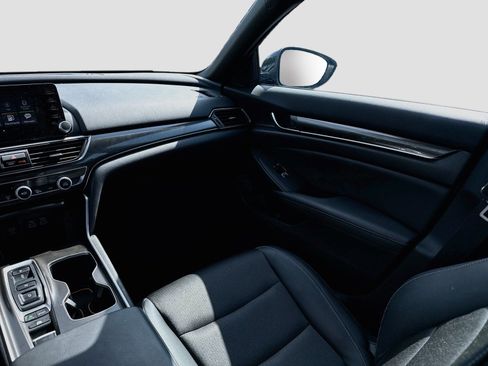 Used 2022 Honda Accord Sport image 37