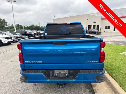 Used 2023 Chevrolet Silverado 1500 Custom AWD/4WD image 5